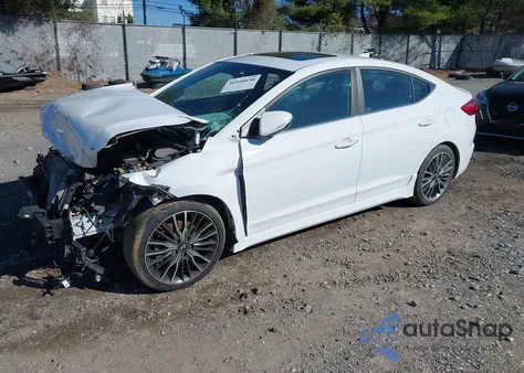 2018 Hyundai Elantra Sport z USA, uszkodzony, nr VIN KMHD04LBXJU588422